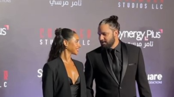 أول ظهور لـ آية سماحة وزوجها مع الصحفيين بعد واقعة الإساءة للمصورين